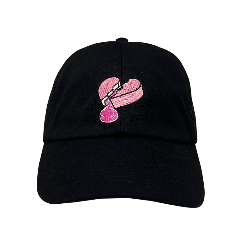 BUBBLEGUM HEART CAP - BLACK