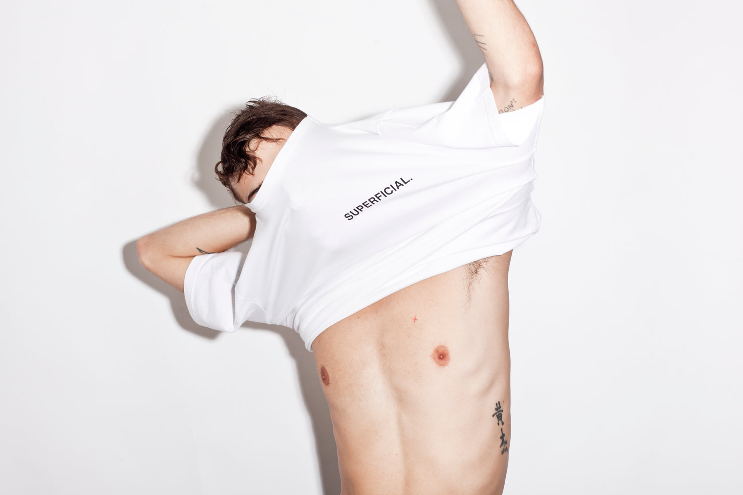 WHITE SUPERFICIAL T-SHIRT ORGANIC COTTON