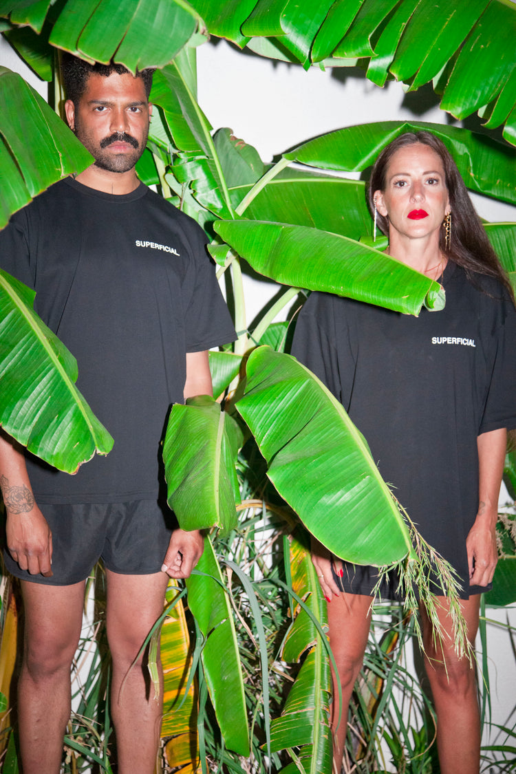 SUPERFICIAL. BE YO(U)NIQUE